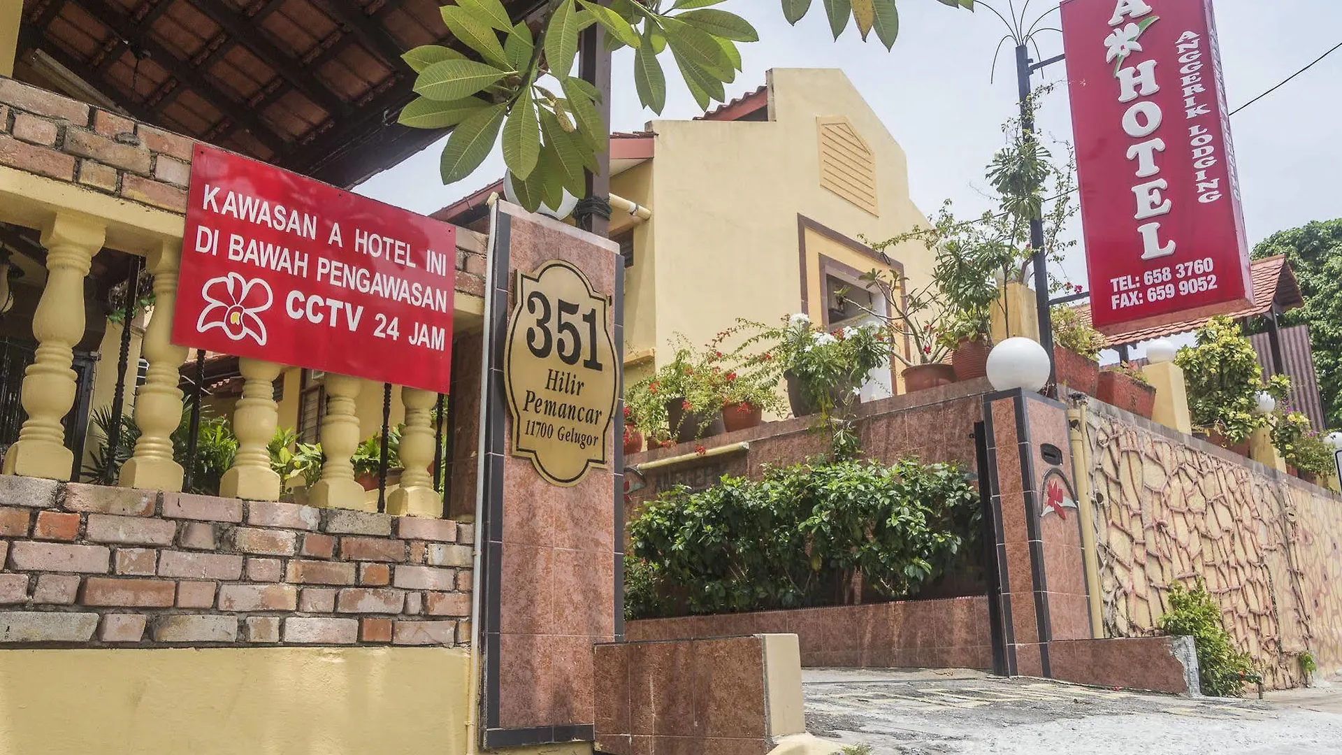Inn Anggerik Lodging George Town