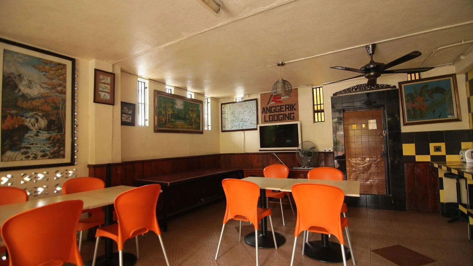 Anggerik Lodging George Town Inn